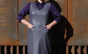 I Created These 13 Looks For Plus-Size Women Using Only A Shirt Dress