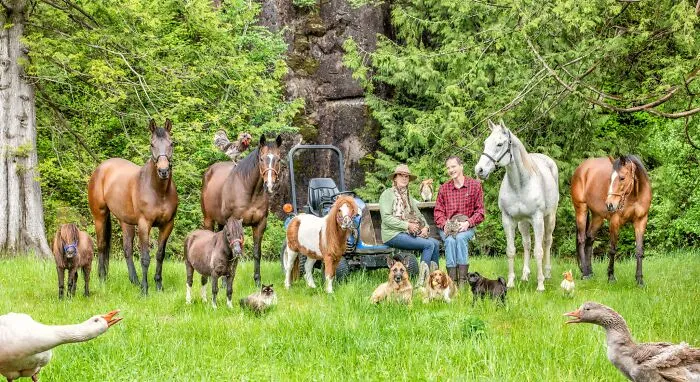 I Created A Photo Project Called "Farmily" Where I Capture Families And All Their Animals (30 Pics)
