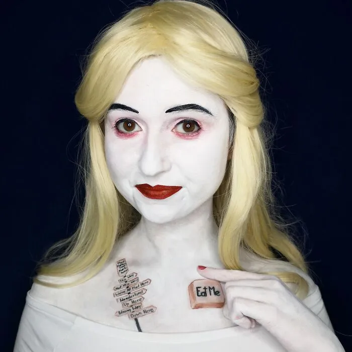 2019 October - The White Queen, Alice In Wonderland