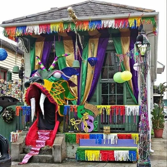 New Orleans Got Creative For This Year's Mardi Gras And Celebrated It With House Floats (62 Pics)