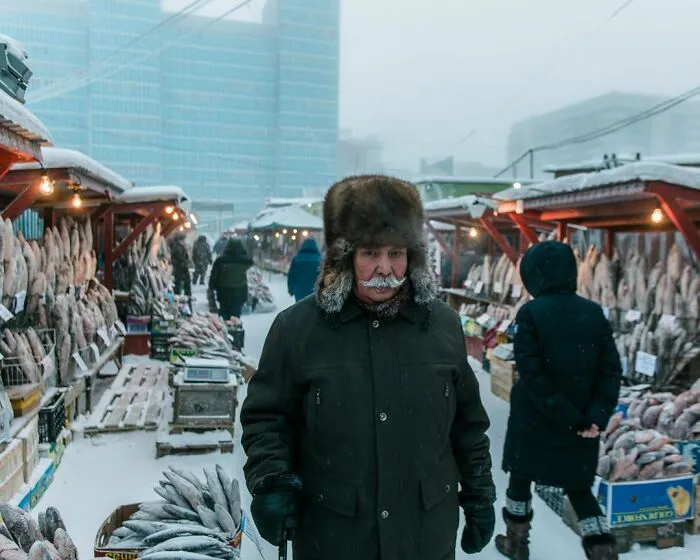 Este fotógrafo capta la vida de los habitantes de Yakutia, donde hace tanto frío que alcanzan -50ºC (35 fotos)