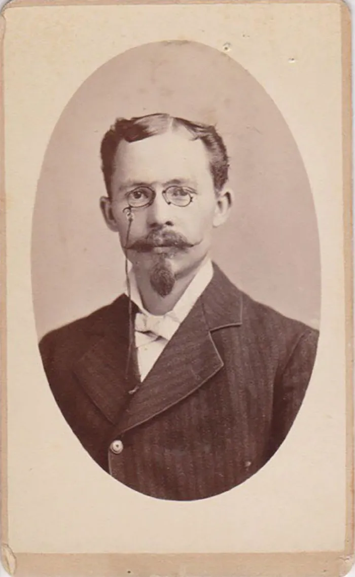 Here's A Vintage Photo Collection Of Strange Men's Hairstyles Throughout The Centuries