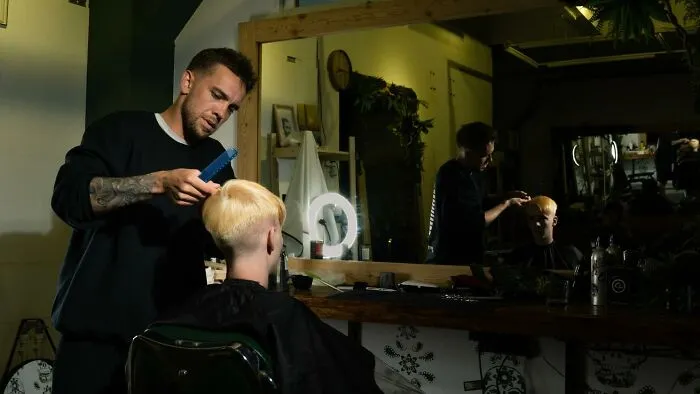 30 Cosas que hacen los clientes en las peluquerías, para alegría o disgusto de los peluqueros