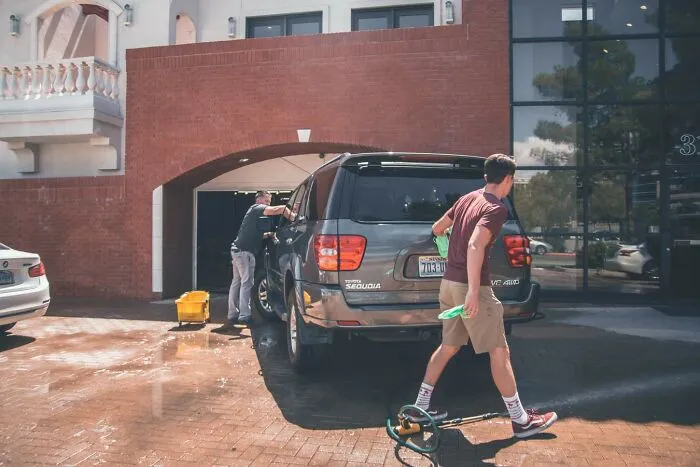 35 People Who Grew Up Poor Share What Unwritten Rules They Abided By To Get By
