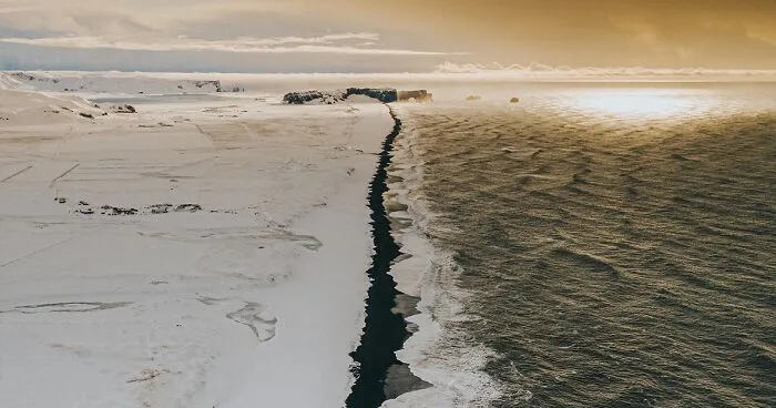 I Travel Around Iceland Photographing The Landscapes And Wildlife (38 Pics)