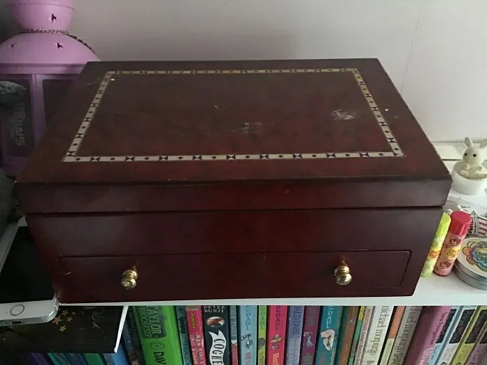 Sorry For The Bad Image Quality.. Found This Really Cheap!