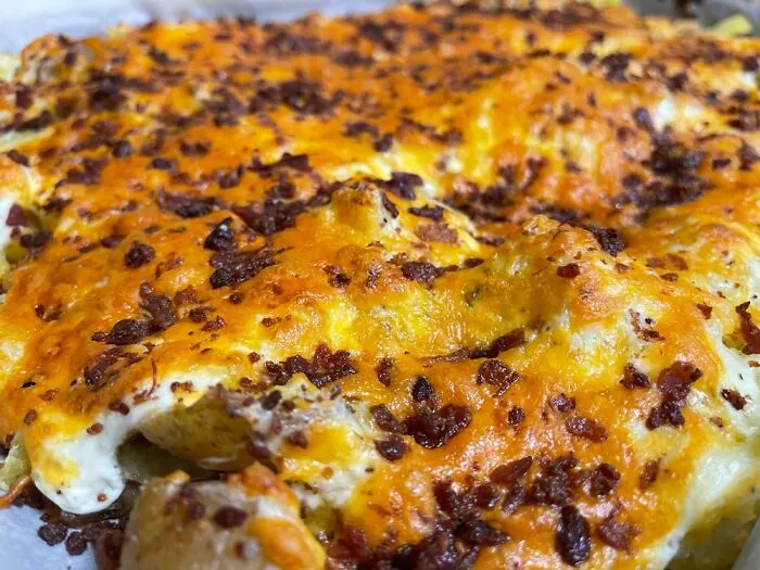 Cheesy Smashed Potatoes 🤤