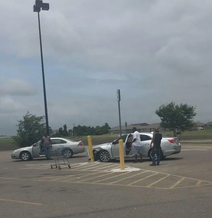 This Pole In A Walmart Parking Lot Causes So Many Car Accidents, There's A Whole Facebook Page Dedicated To It (14 Pics)