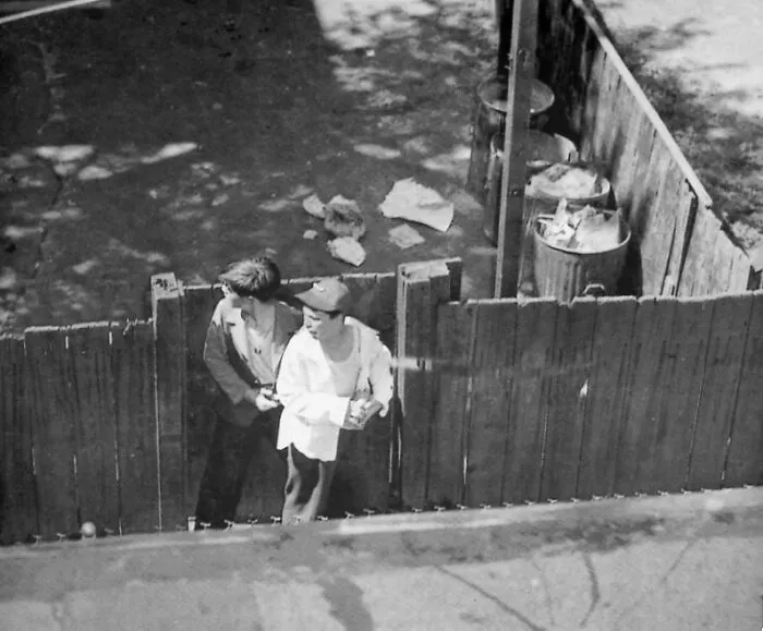 1948 "Chico pistolero y rehén"