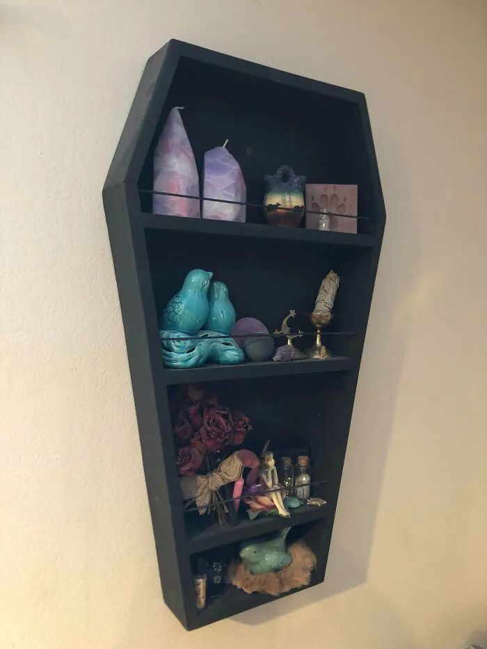 Construí esto para mi esposa. Estoy sin trabajo debido a la Covid, ella publicó una foto y empecé a recibir pedidos, supongo que ahora soy un carpintero