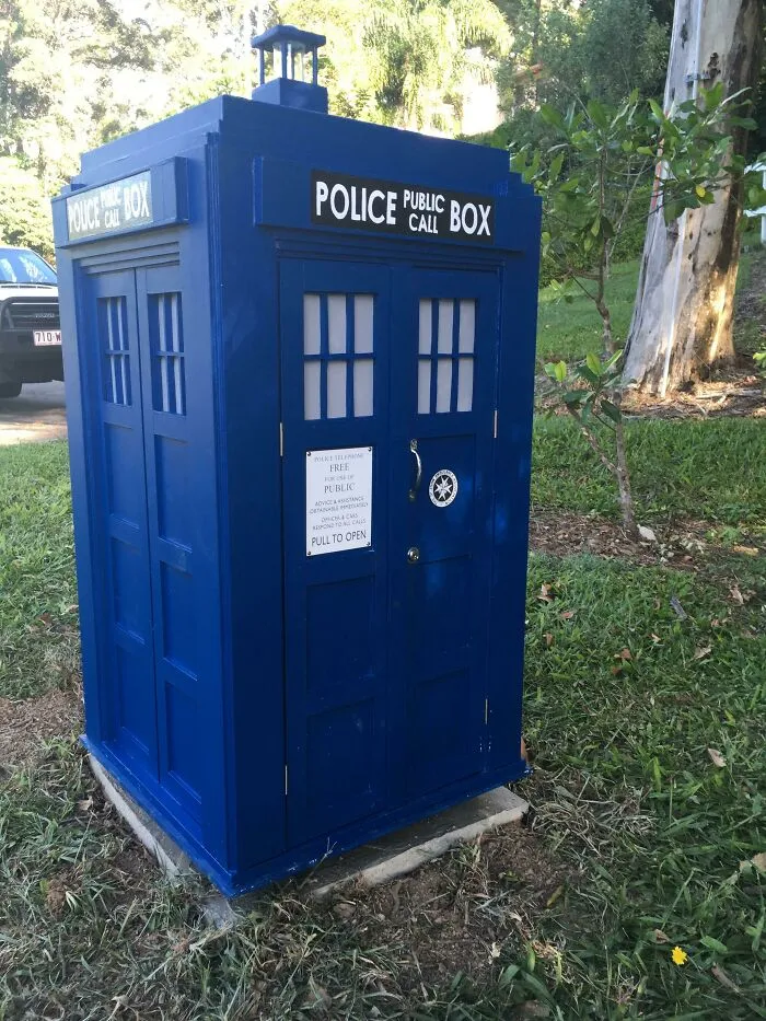 I’ve Made This Letterbox. It Stands 1.5 Meters Tall. What Do You Think