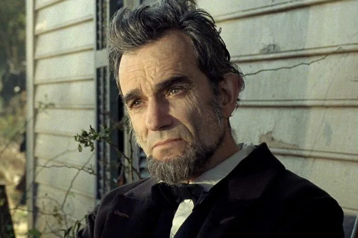 'Better Movie Details' Posts 'Totally Real' Movie Facts And Here Are 30 Of The Best Ones