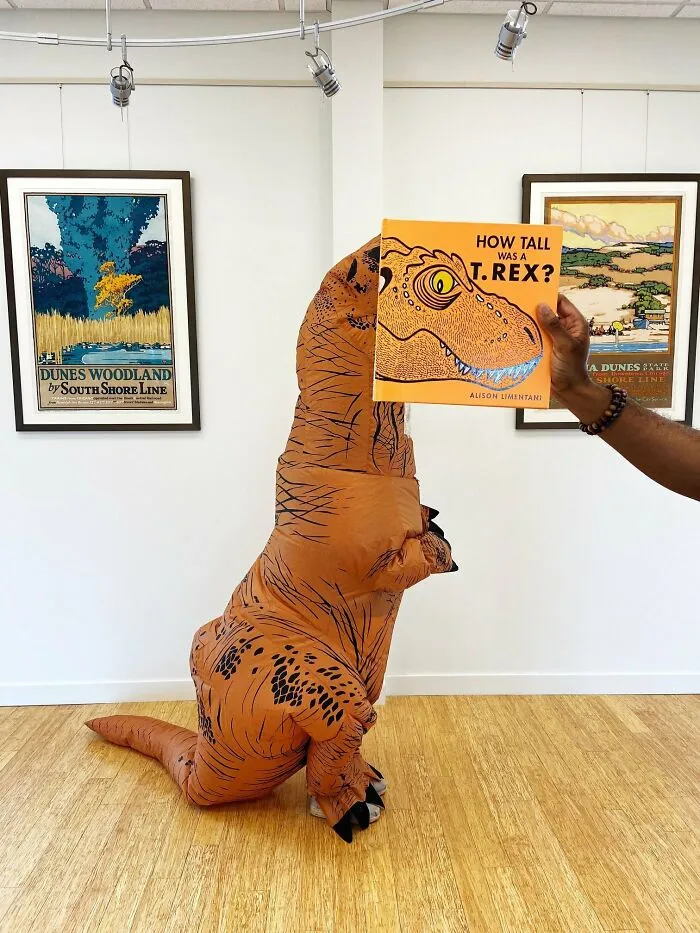 30 Of The Best Responses To The #Bookface Challenge