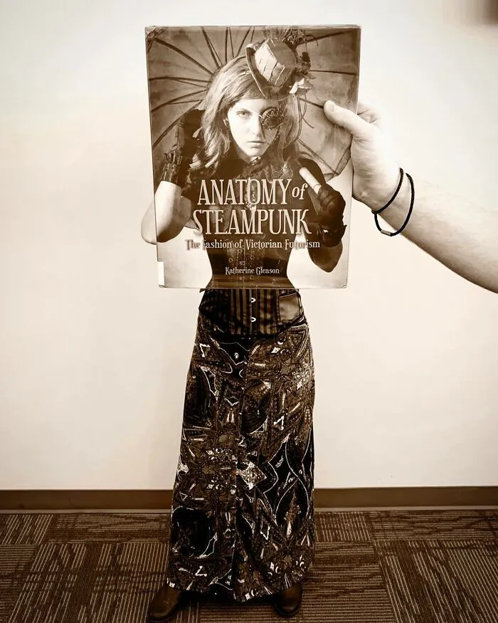 30 Of The Best Responses To The #Bookface Challenge