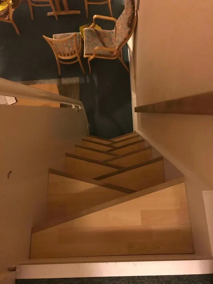 Estas escaleras están en nuestro hotel