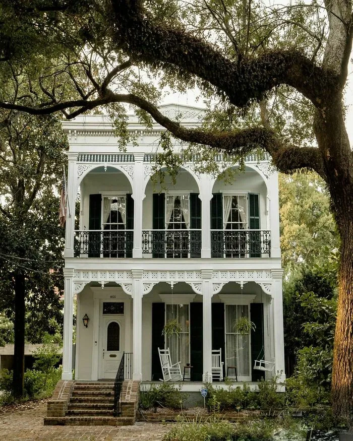Casa de doble galería del siglo XIX en Nueva Orleans, Luisiana
