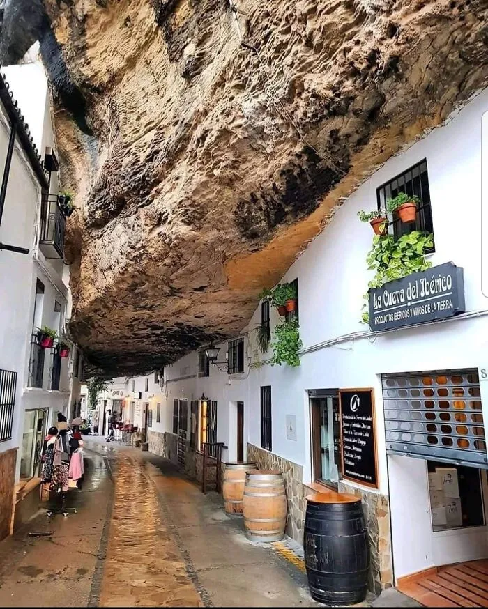 Setenil de Las Bodegas en Cádiz, España