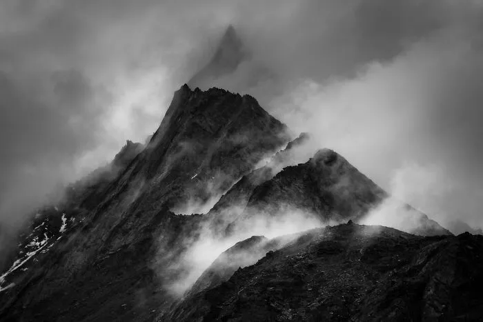 I Hiked 120 Miles Through The Karakoram Range To Photograph The World's Most Dangerous Peaks (13 Pics)
