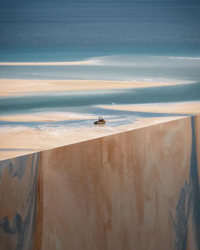 Malaysian Artist Creates Surrealistic Art That Shows What The "Corner Of The Planet" Would Look Like In These 11 Pictures