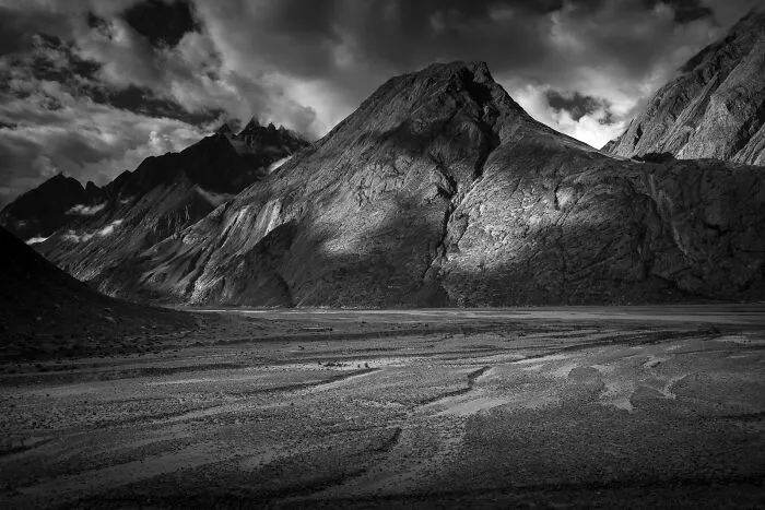 I Hiked 120 Miles Through The Karakoram Range To Photograph The World's Most Dangerous Peaks (13 Pics)