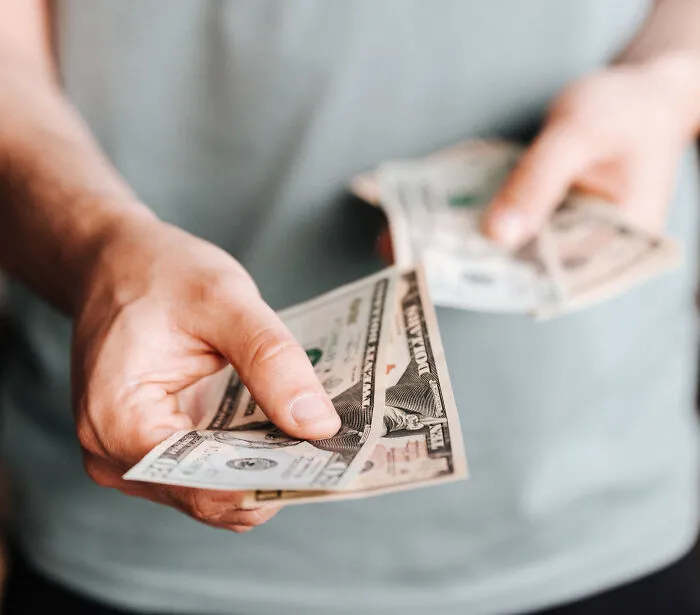 People Are Sharing The Craziest And Most Confusing "Rich Kid" Encounters They've Had (30 Stories)