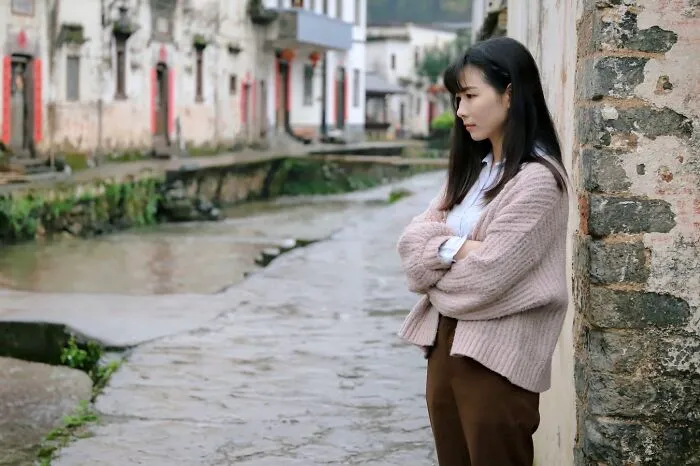 Estas mujeres comparten momentos en que los hombres las intimidaron sin ser conscientes de ello (42 historias)