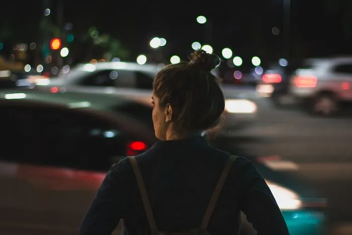 Estas mujeres comparten momentos en que los hombres las intimidaron sin ser conscientes de ello (42 historias)