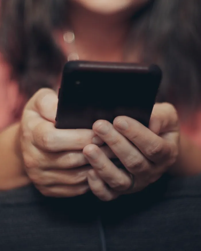 Estas mujeres comparten momentos en que los hombres las intimidaron sin ser conscientes de ello (42 historias)