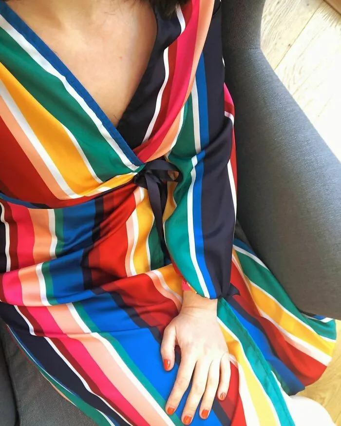Esta mujer publica fotos de la ropa que su novio odia, añadiendo sus comentarios (31 fotos nuevas)