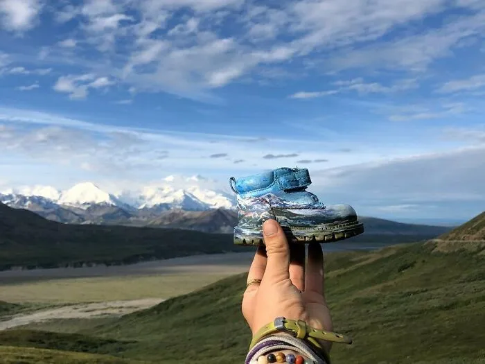 70 Paintings On Trash That Disappear Into Surroundings By This Eco-Artist