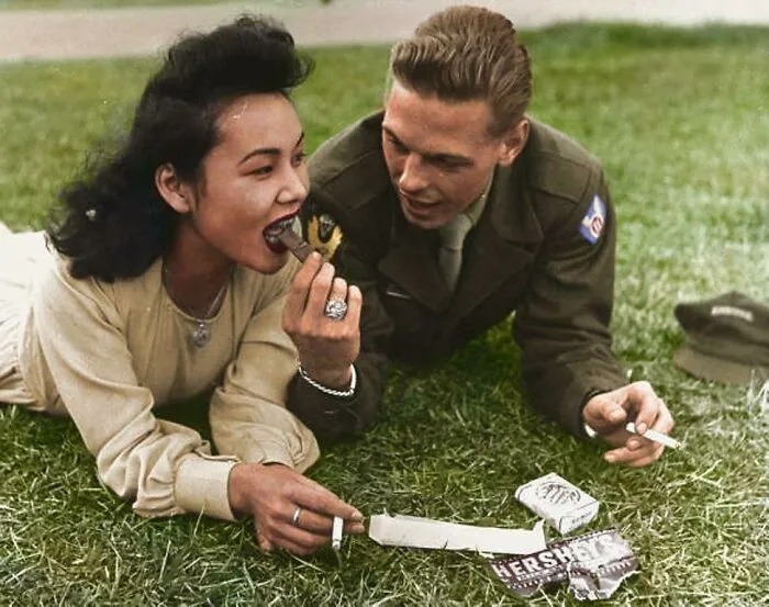 20 Fotos históricas y lo que hay tras ellas, coloreadas por Cassowary Colorizations