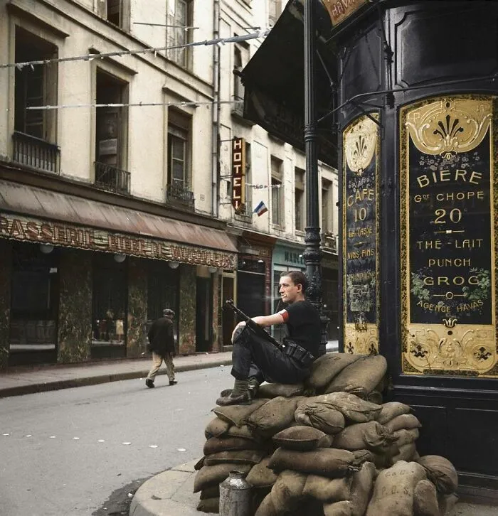 20 Fotos históricas y lo que hay tras ellas, coloreadas por Cassowary Colorizations