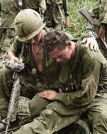 30 Historic Photos And The Stories Behind Them, Colorized By Cassowary Colorizations