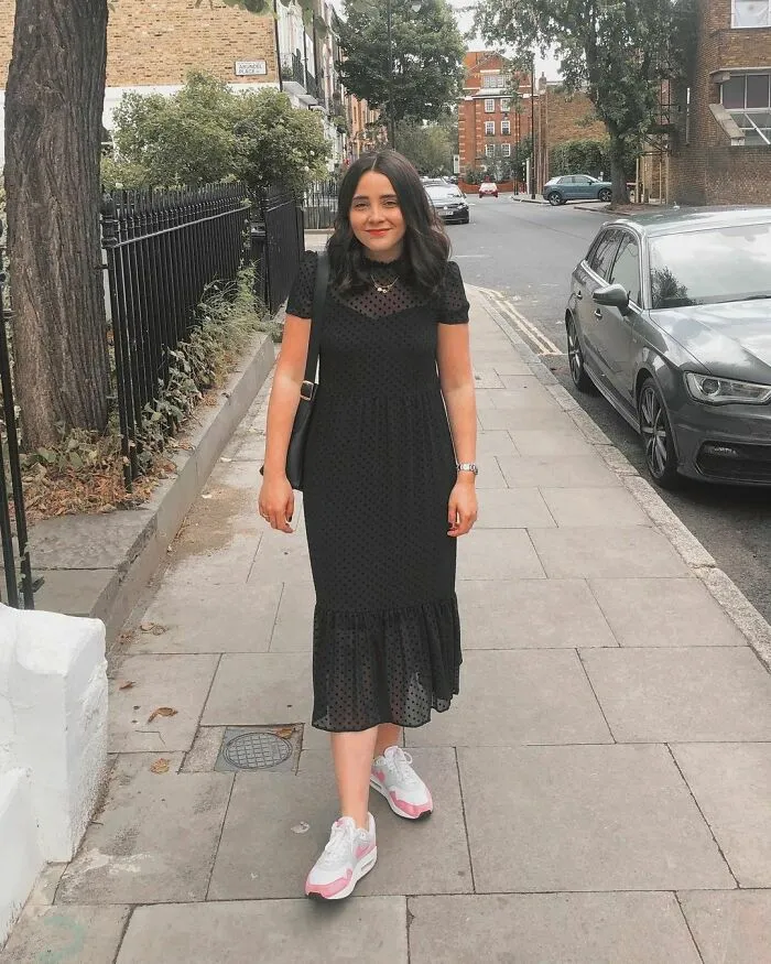 Esta mujer publica fotos de la ropa que su novio odia, añadiendo sus comentarios (31 fotos nuevas)