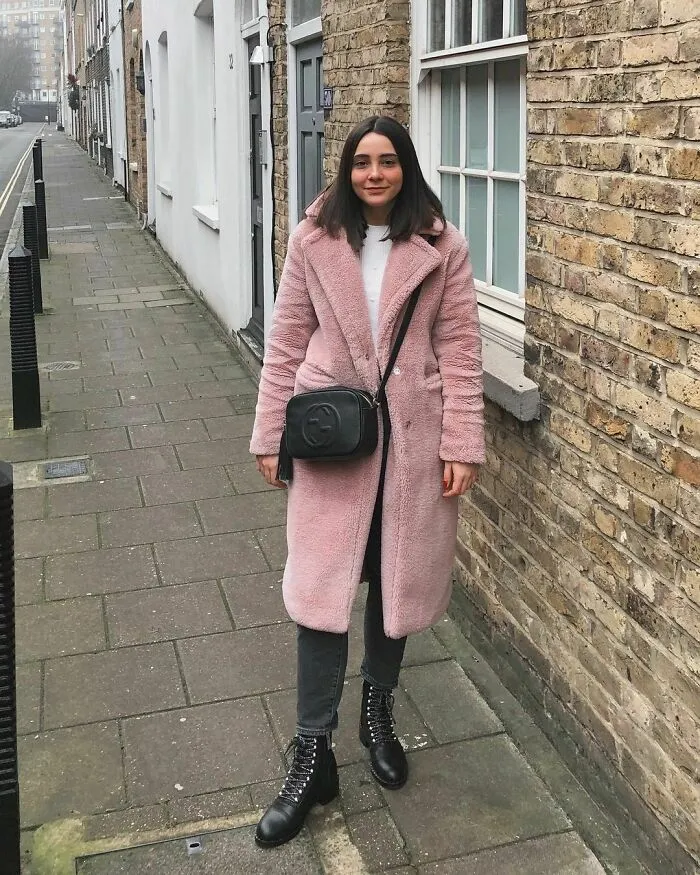 Esta mujer publica fotos de la ropa que su novio odia, añadiendo sus comentarios (31 fotos nuevas)