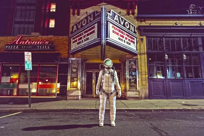 I Took 40 Pictures Of An Astronaut Character Posing Around Futuristic And Dystopian Cities