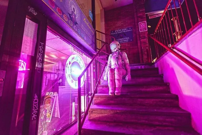 I Took 40 Pictures Of An Astronaut Character Posing Around Futuristic And Dystopian Cities