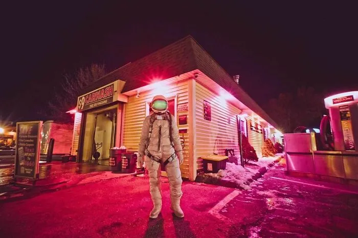 I Took 40 Pictures Of An Astronaut Character Posing Around Futuristic And Dystopian Cities