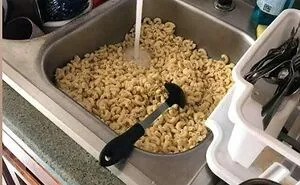 30 Times People Wanted To Impress Their Special Someone By Cooking For Them But It Ended In Disaster