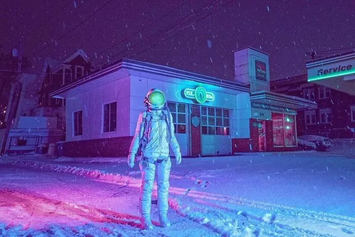 I Took 40 Pictures Of An Astronaut Character Posing Around Futuristic And Dystopian Cities