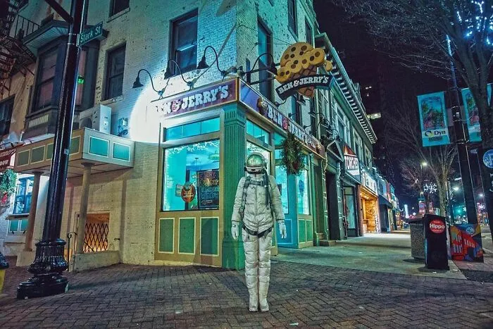 I Took 40 Pictures Of An Astronaut Character Posing Around Futuristic And Dystopian Cities
