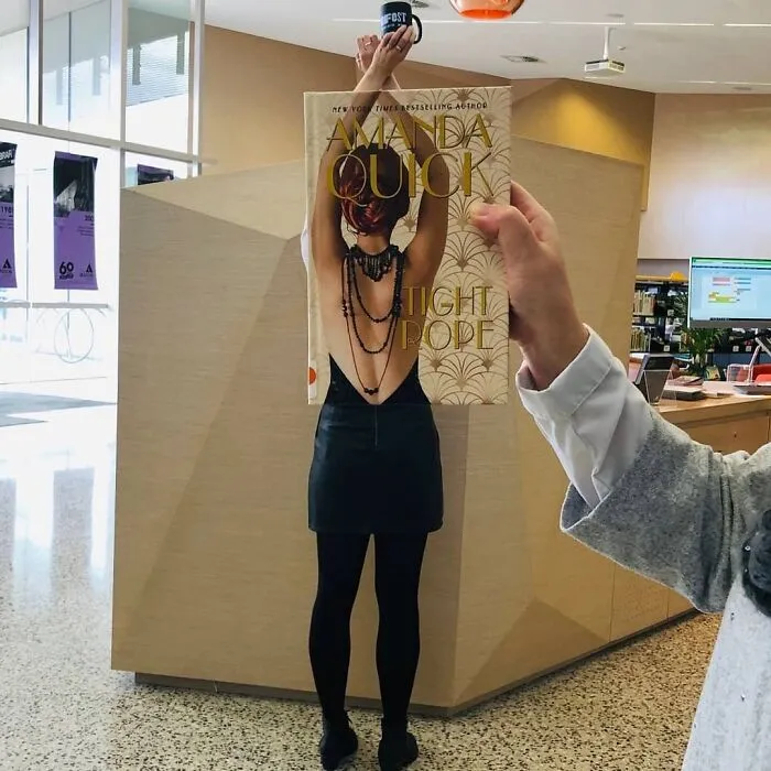 30 Of The Best Responses To The #Bookface Challenge