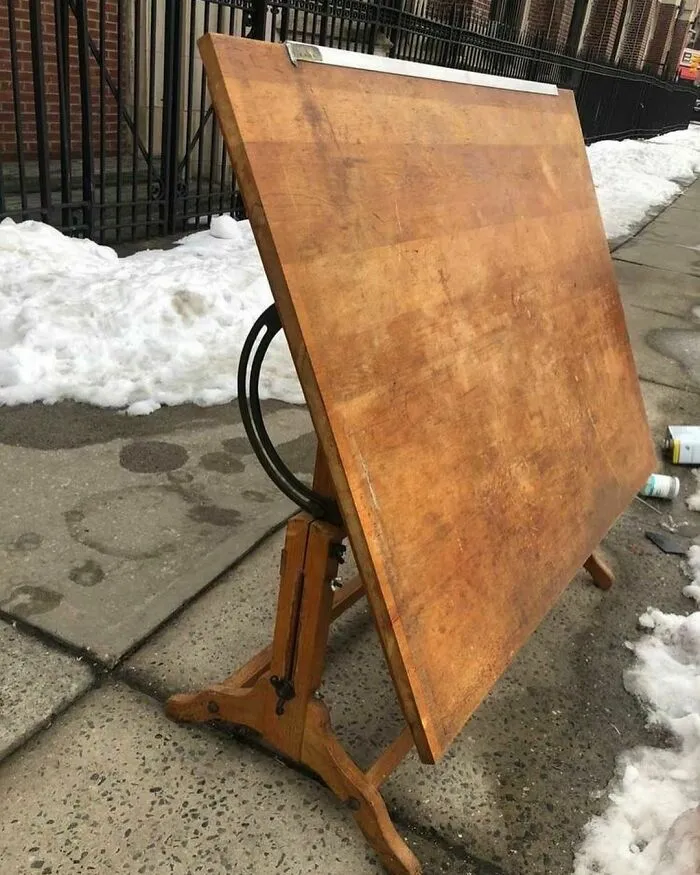 Drafting Table On Washington Ave Between Atlantic And Fulton