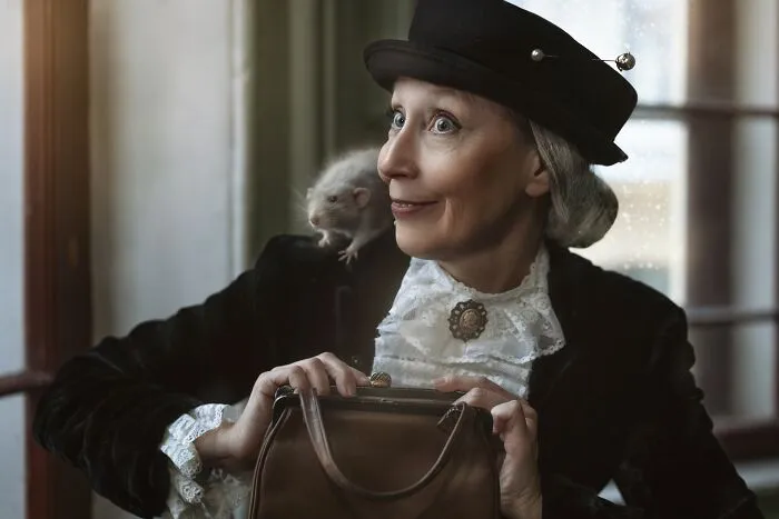 58-Year-Old Grandma Sews Costumes For Her Amazing Cosplays (30 Pics)
