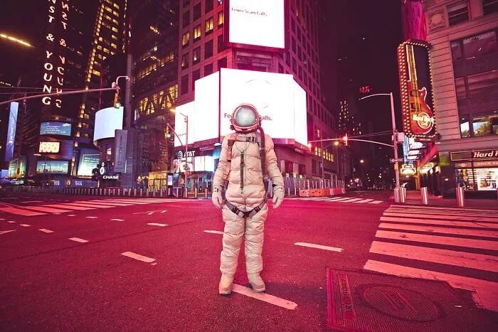 I Took 40 Pictures Of An Astronaut Character Posing Around Futuristic And Dystopian Cities