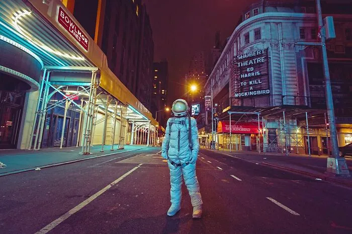 I Took 40 Pictures Of An Astronaut Character Posing Around Futuristic And Dystopian Cities