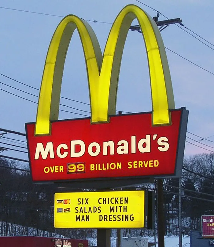45 Of The Most Hilarious Fast Food Signs Ever Captured
