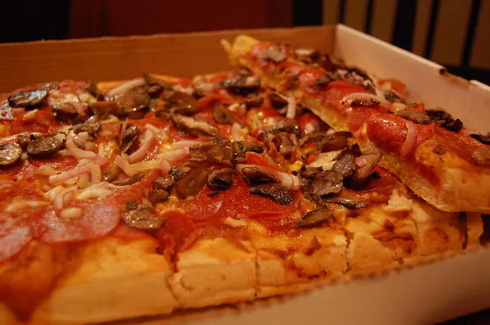 35 Fast Food Restaurant Employees Warn About Things To Never Order