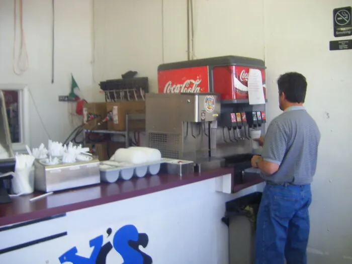 35 Fast Food Restaurant Employees Warn About Things To Never Order