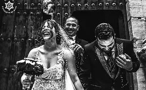 Here Are 30 Top Wedding Photos By FdB Photography Awards (New Pics)